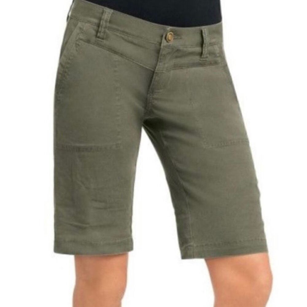 Cabi Ivy League Green Utility Pocket Bermuda Shorts Style #816 Size 2